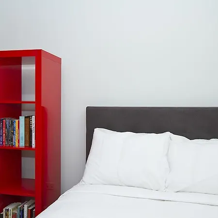 Three-bedroom On W Huron Street Apt E Apartment *