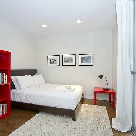 Apartment Three-bedroom On W Huron Street Apt E *