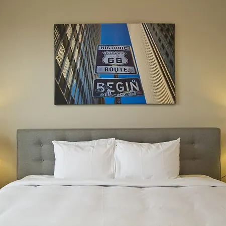 Two-bedroom On W Randolph Street Apt 6c Apartment Chicago