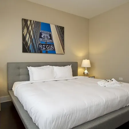 Two-bedroom On W Randolph Street Apt 6c Chicago