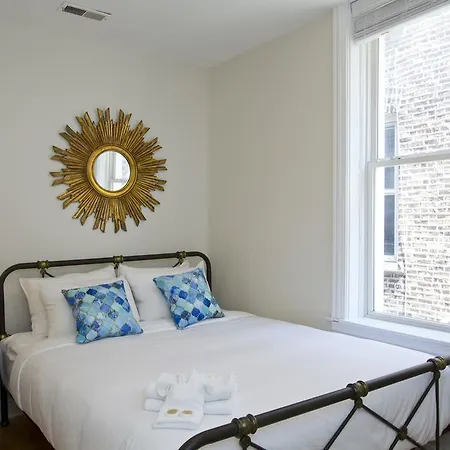 Two-bedroom On W Division Street Apt 2r Chicago