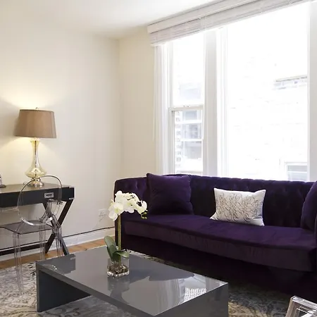 Two-bedroom On W Division Street Apt 2r *