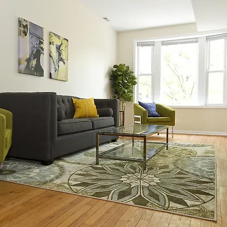 Apartment Two-bedroom On N Southport Ave Apt 2 *