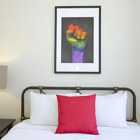 Four-bedroom On N Halsted Street Apt 3w