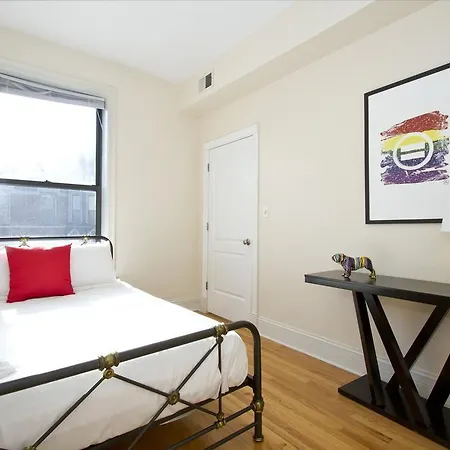 Four-bedroom On N Halsted Street Apt 3w Apartment