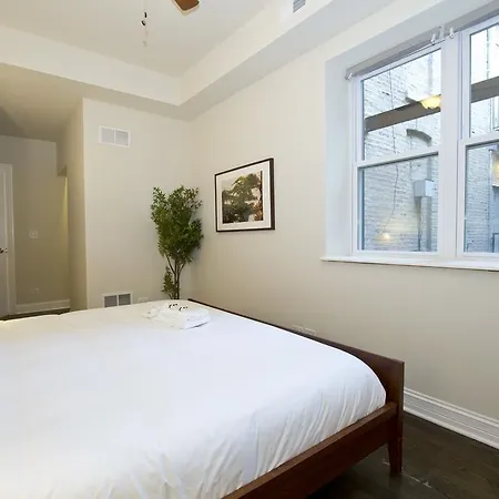 One-bedroom On W Armitage Avenue Apt A Chicago