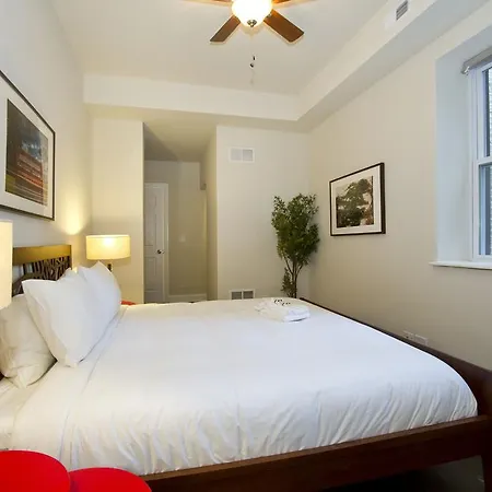 One-bedroom On W Armitage Avenue Apt A *