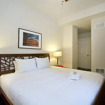 Apartment One-bedroom On W Armitage Avenue Apt A