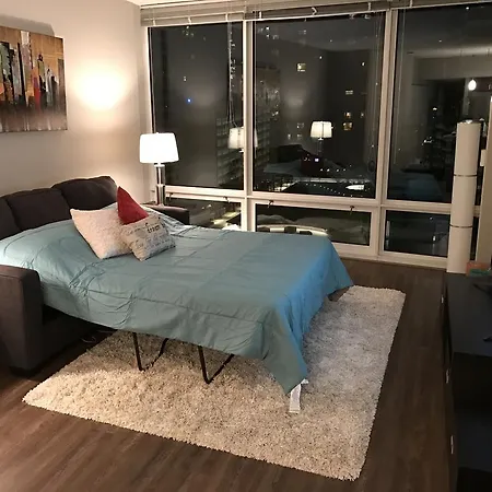 Apartment Luxury High-rise Chicago