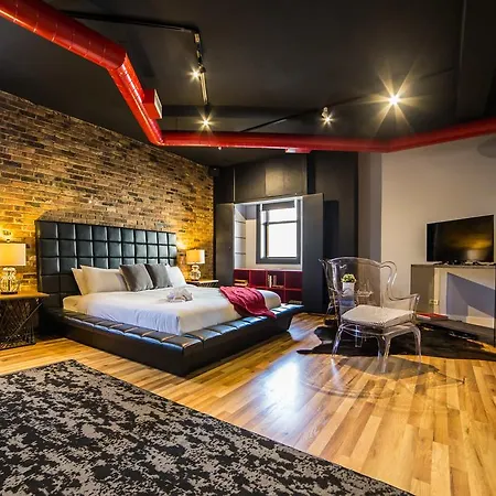 Two-bedroom On N Wells Street Apt 2 Chicago