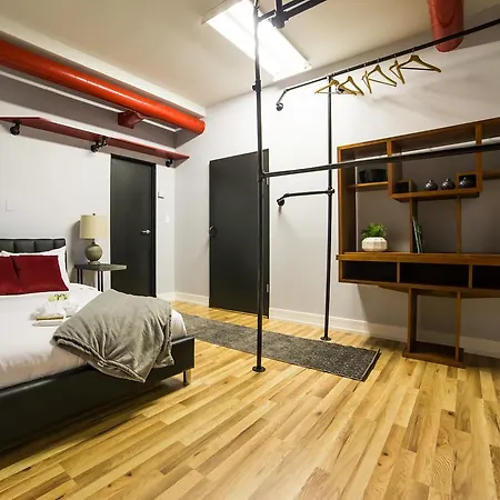 Two-bedroom On N Wells Street Apt 2 Apartment Chicago