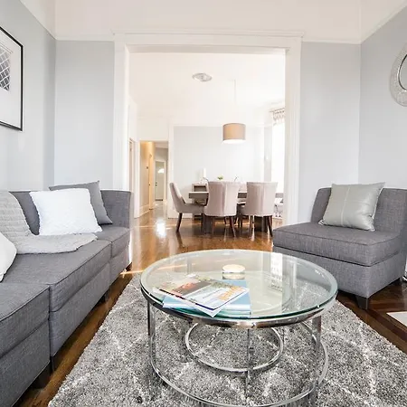 Three-bedroom On S Maryland Avenue Apt 3 Apartment