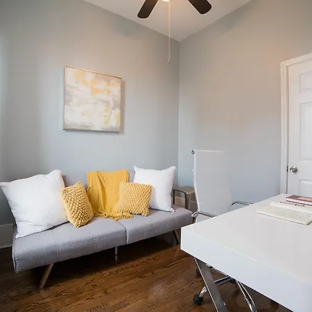 Three-bedroom On S Maryland Avenue Apt 3 Chicago