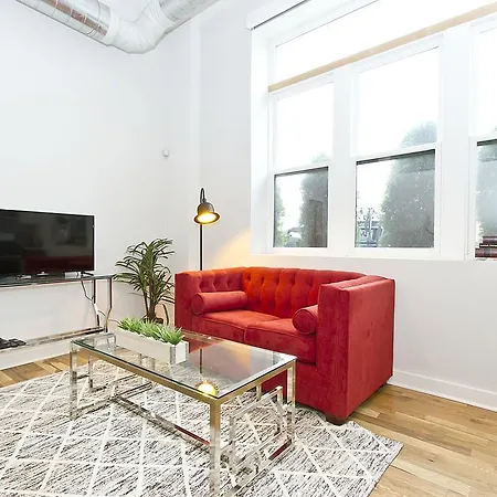 Aparthotel Sonder — Six Points