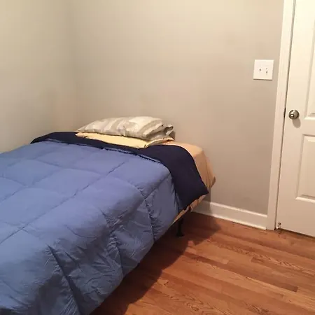 Studio 11 Apartment *