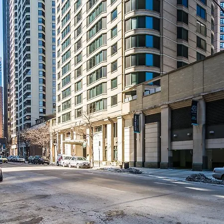 Furnished Suites Near Navy Pier * Chicago