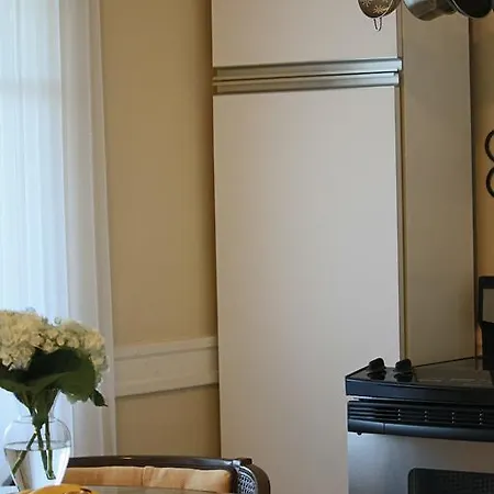 Apartment Unique Designer In Ukrainian Village *