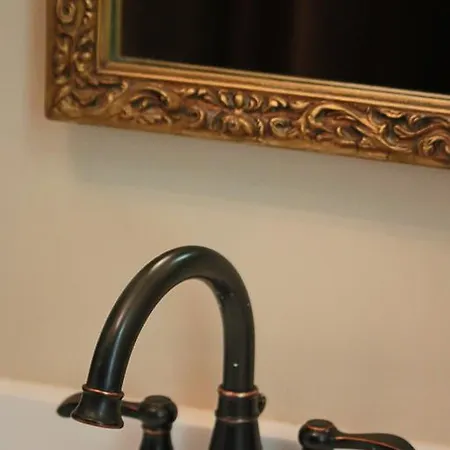 Unique Designer In Ukrainian Village Apartment Chicago