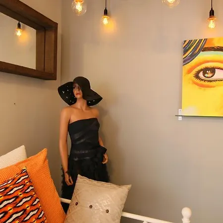 Apartment Unique Designer In Ukrainian Village *