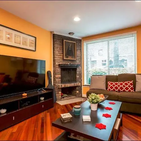 Apartment Cozy 2 Bed 2 Bath In Lincoln Park *