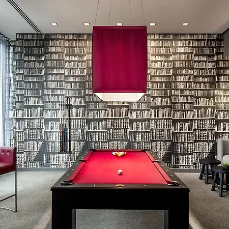 West Wacker Apartment *