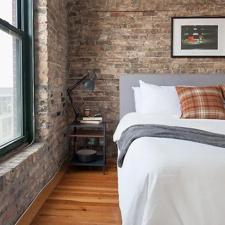 Apartment Two-bedroom On N Milwaukee Avenue Apt 4f Ii Chicago