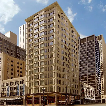 Staypineapple, An Iconic Hotel, The Loop 4* Chicago