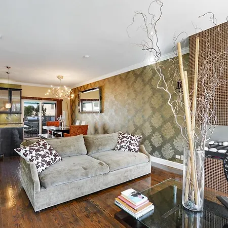 Luxury Fulton Market Townhome Apartment