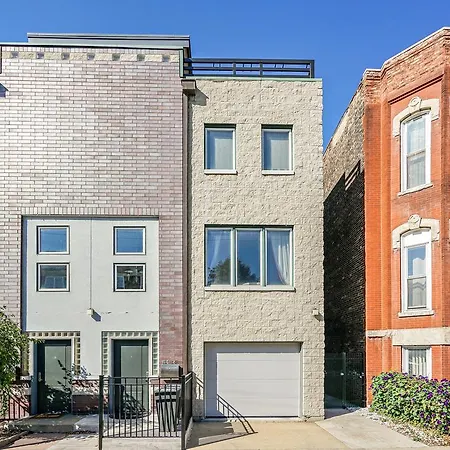 Apartment Luxury Fulton Market Townhome