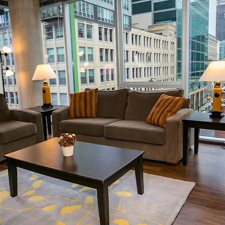 Royal Living Group Union Station Apartment *