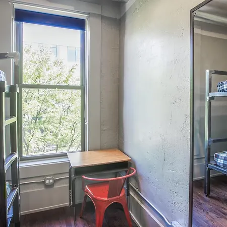 Hostel Holiday Jones Chicago