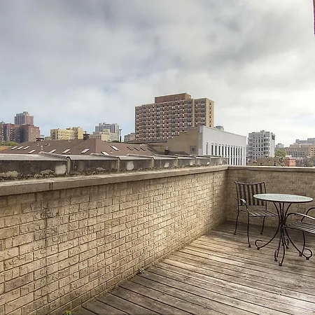 On N Broadway Street Apartment Chicago