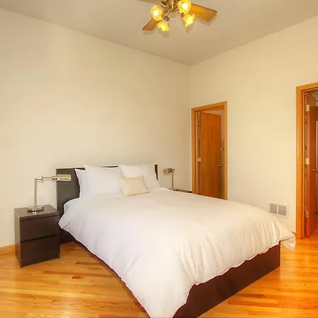 Apartment On N Broadway Street Chicago