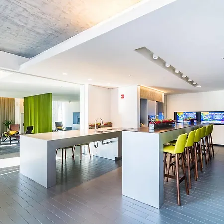 Furnished Suites In South Loop