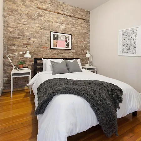 Contemporary Wicker Park Suites By Sonder *
