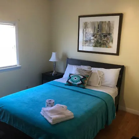 Homestay Hollywood Llc Chicago
