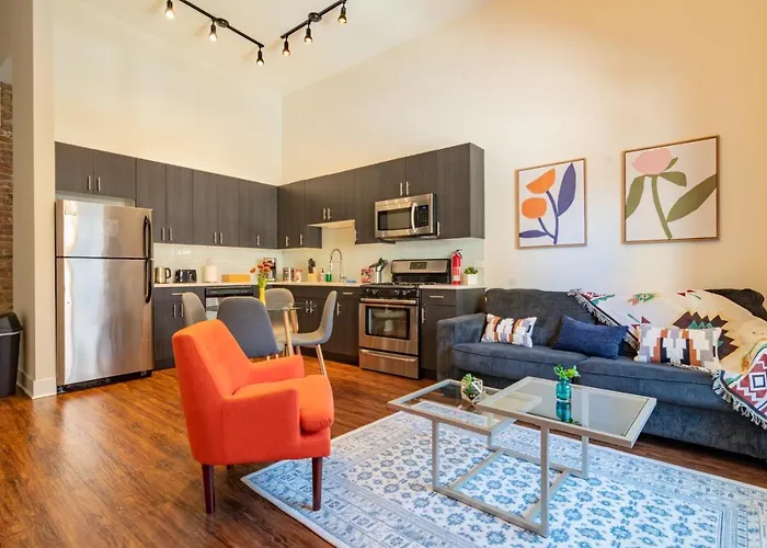 Mccormick Place 420 Friendly 3Br In Downtown Chicago With Optional Parking Sleeps 8 Guests Near Soldier Field, Grant Park And Lakefront Trail