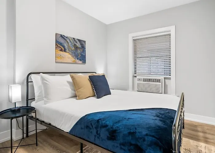 1-Bedroom Chic Apartment With Laundry - Brompton 55-57 Rep