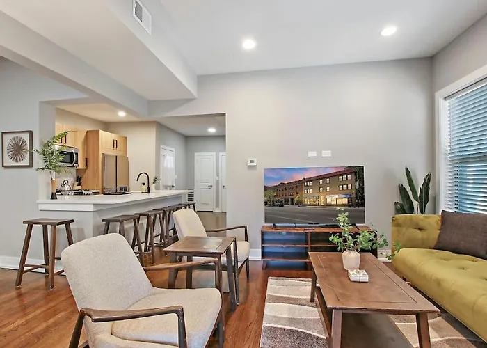 3Br Spacious Apartment With In-Unit Laundry - Kedzie 3F