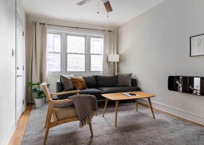 Bucktown 2Br Apartment Near The 606