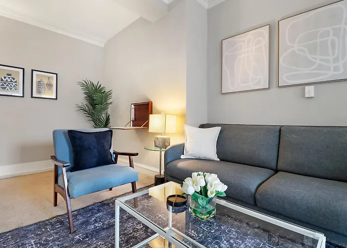 Elegant 1Br Hyde Park Apartment - Windermere 310