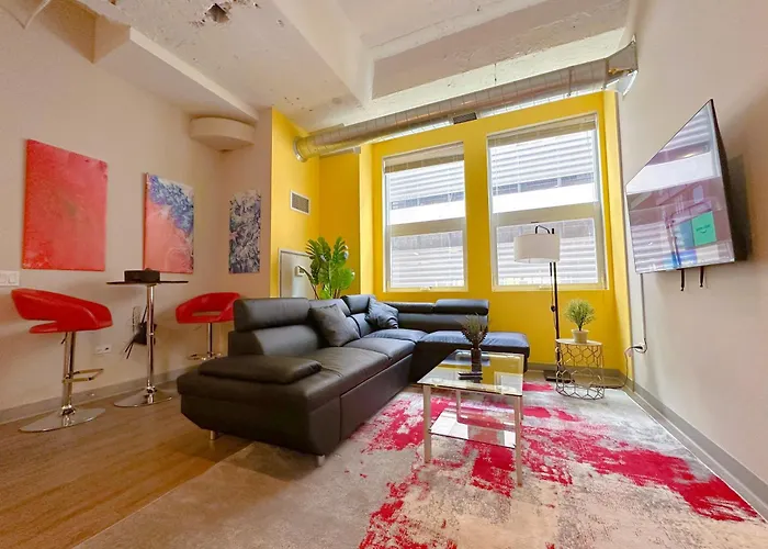 Bright 2Br Apt With Gym And Optional Parking Near Soldier Field, Museum Campus, Mccormick Place