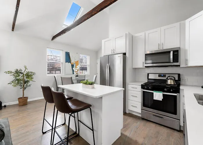 Chicago Treasure 4 Bed Getaway