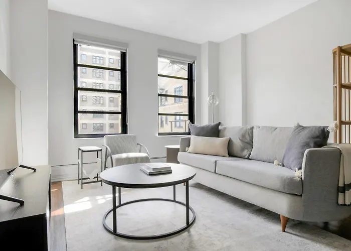 Gold Coast 1Br W Gym Roof Nr Mag Mile Chi-623