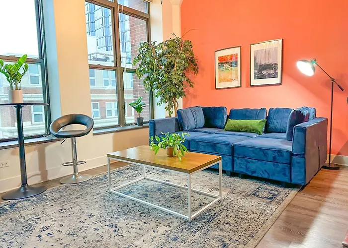 Stylish 2Br Suite With Optional Parking & Gym Access Near Lakefront, Shedd Aquarium And Mccormick Center