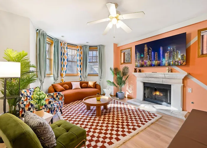 Designer Apt Billiards Private Patio 1 Parking