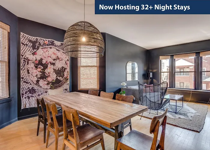 Designed With You In Mind - This Property Offers Everything You Need To Work And Play In Chi-Town Apts