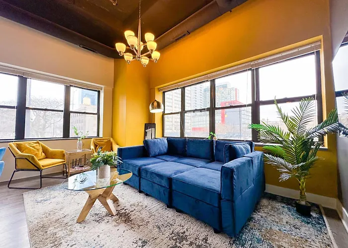 Mccormick Place 2Br Spacious Corner Unit With Optional Parking Sleeps 6 Guests Near Soldier Field And Grant Park