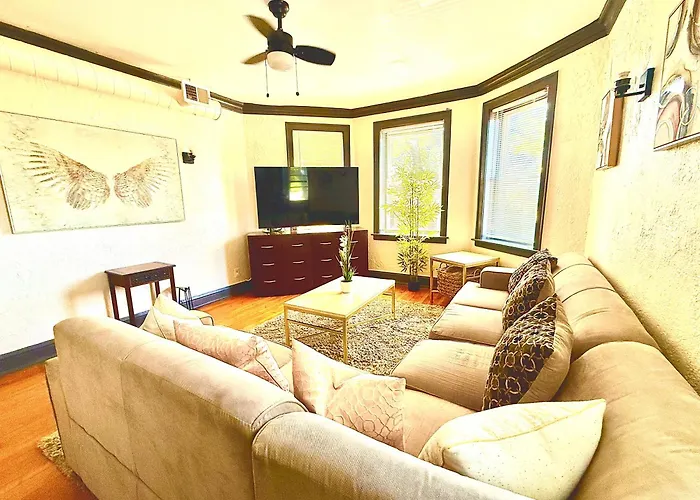 Midway Hideaway -Cozy 1Br- Parking