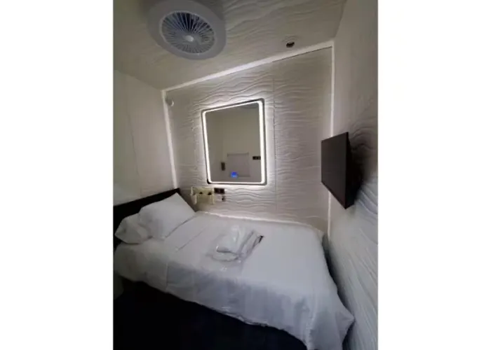 Modern, Central Location, Free Coffee And Tea